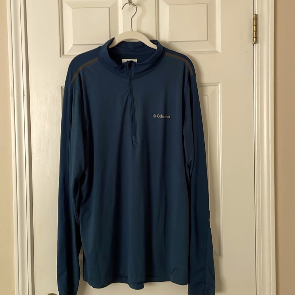 Men’s long sleeve shirt